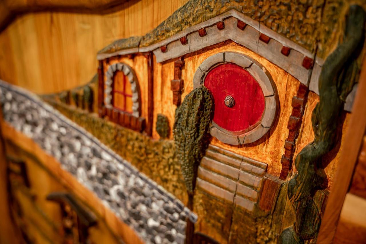 The Hobbit House, Fantasy Comes Home! Russellville Exterior photo