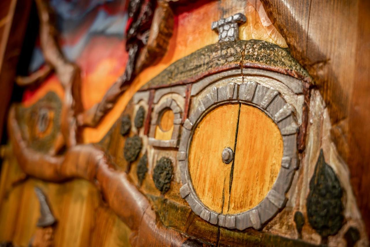 The Hobbit House, Fantasy Comes Home! Russellville Exterior photo
