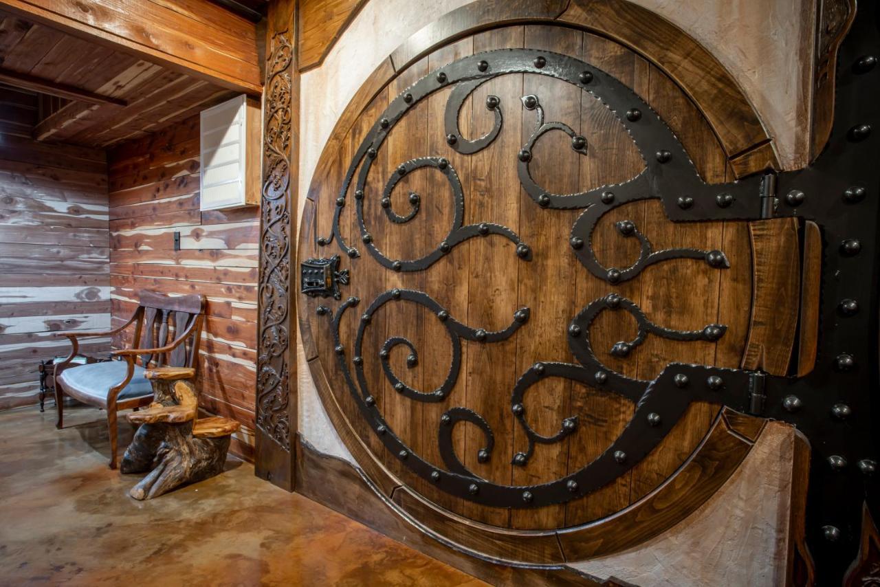 The Hobbit House, Fantasy Comes Home! Russellville Exterior photo