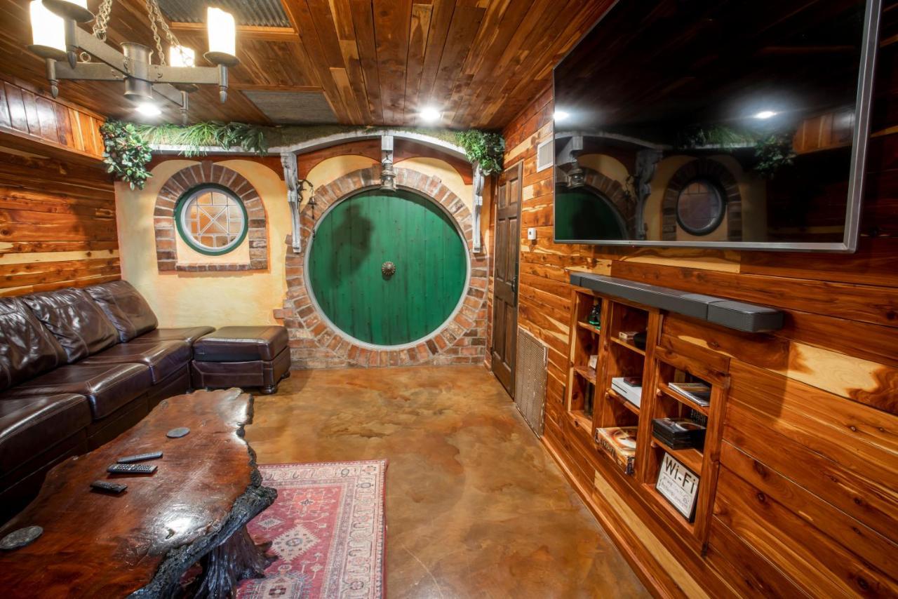 The Hobbit House, Fantasy Comes Home! Russellville Exterior photo